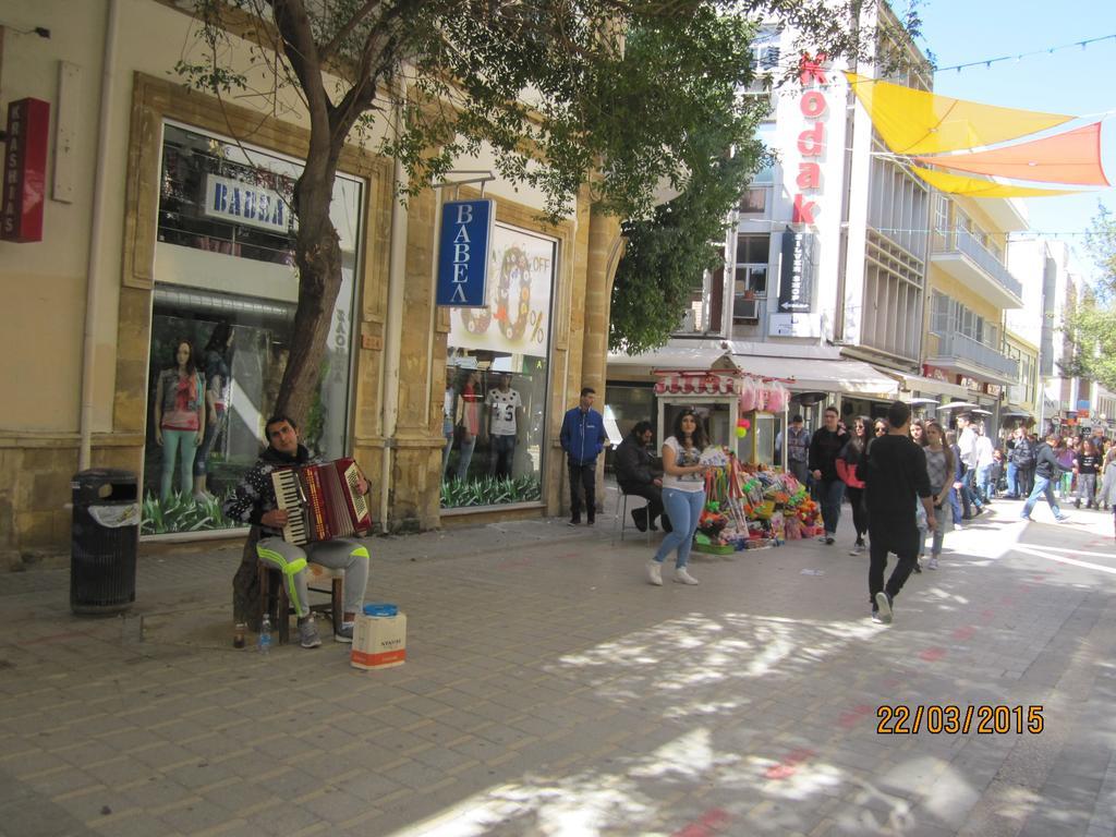Апартаменти Downtown Living By 'Flats Nicosia' Номер фото